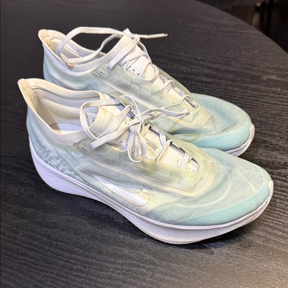 Nike Women's Light Blue and White Sneakers